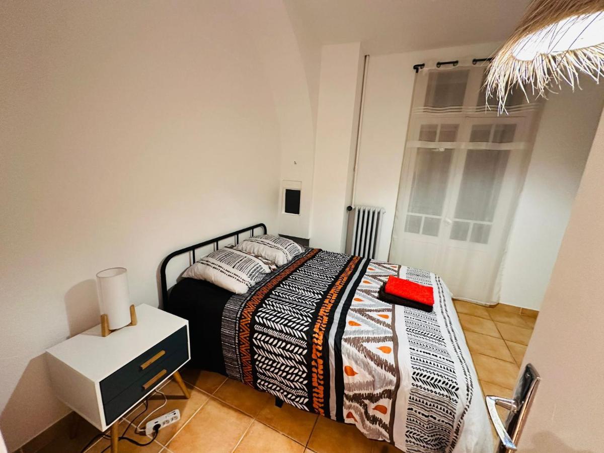 Appartement Lumineux Et Spacieux 2 Chambres Avec Parking Gratuit Dans La Rue Perpignan Kültér fotó